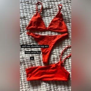 TOAST SWIM XS (2 tops!)❤️‍🔥🍓💥